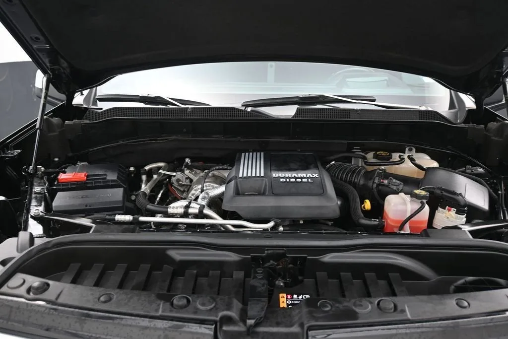 2024 Chevrolet Silverado 1500 High Country photo 12