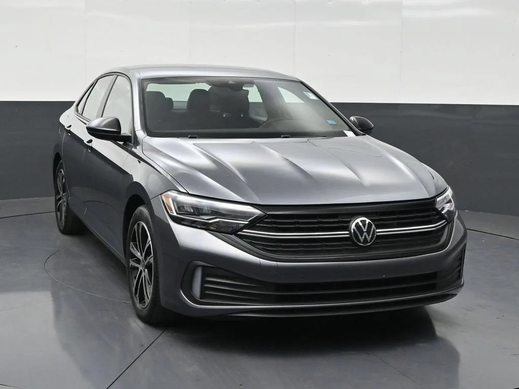 2024 Volkswagen Jetta 1.5T Sport photo 7