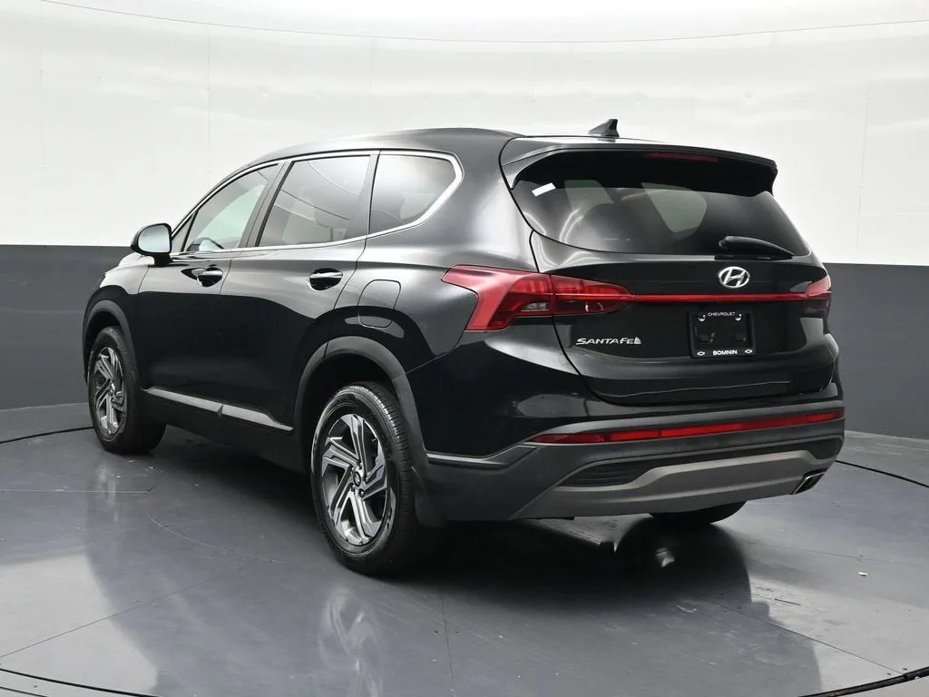 2023 Hyundai Santa Fe SE photo 3
