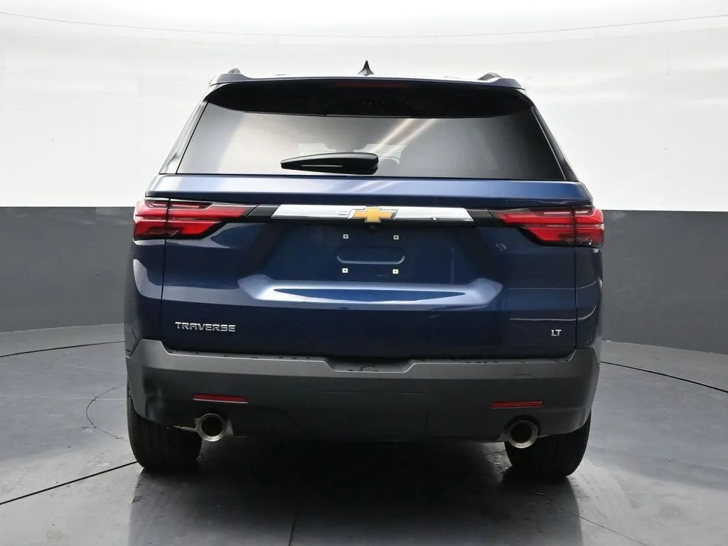 2023 Chevrolet Traverse LT Cloth photo 4