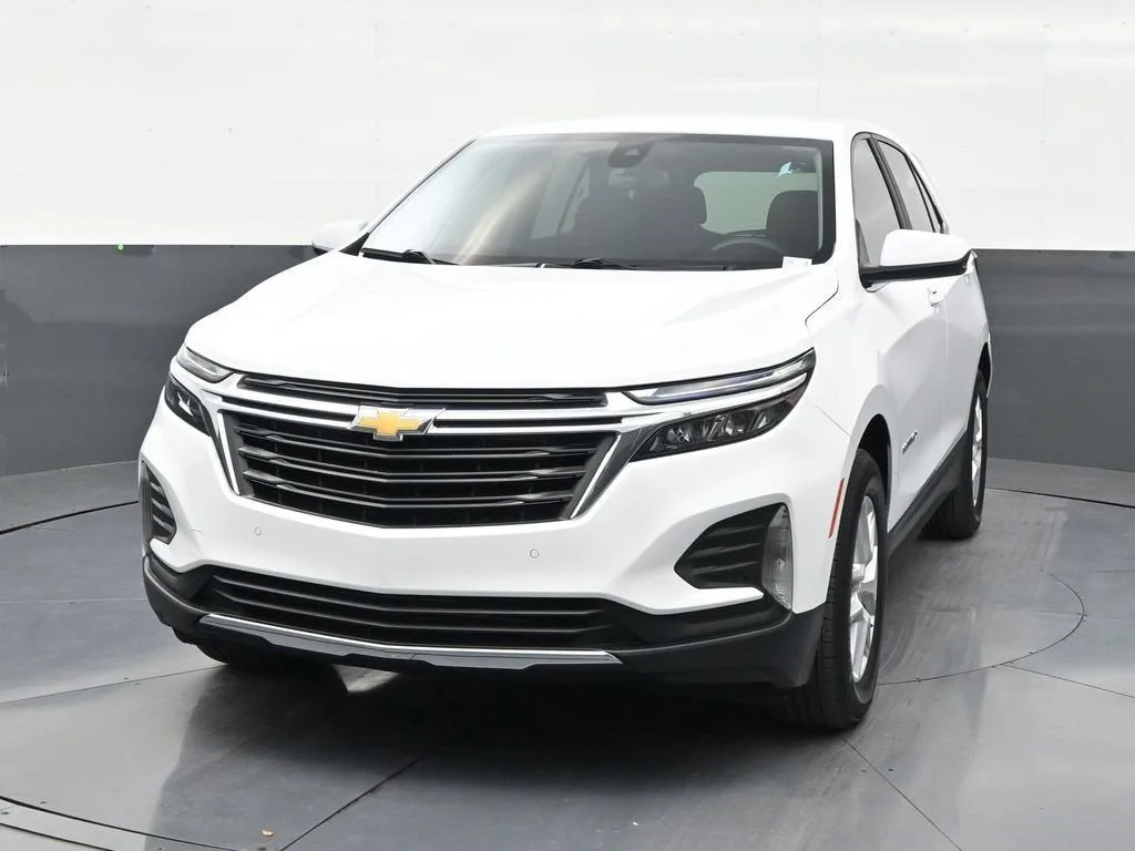 2024 Chevrolet Equinox LT photo 8