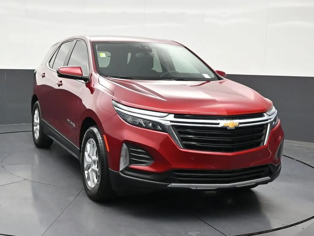 2024 Chevrolet Equinox LT photo 8