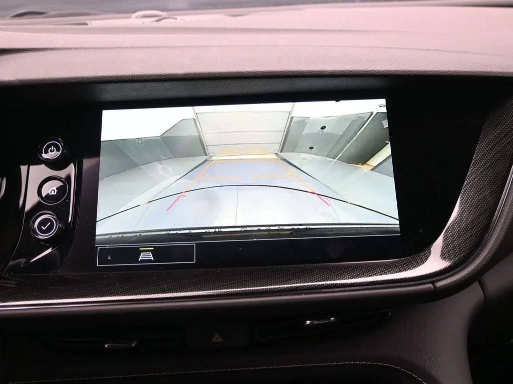 2023 Buick Envision Preferred photo 11