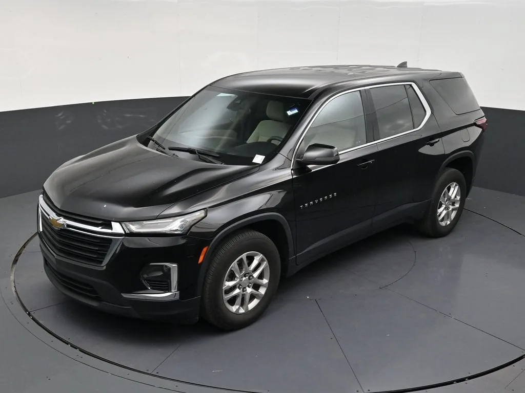 2023 Chevrolet Traverse LS photo 12