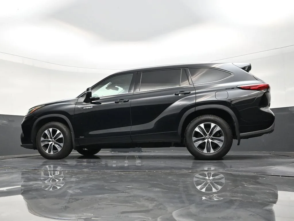 2021 Toyota Highlander Hybrid XLE photo 21