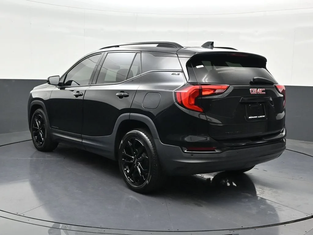2021 GMC Terrain SLE photo 3