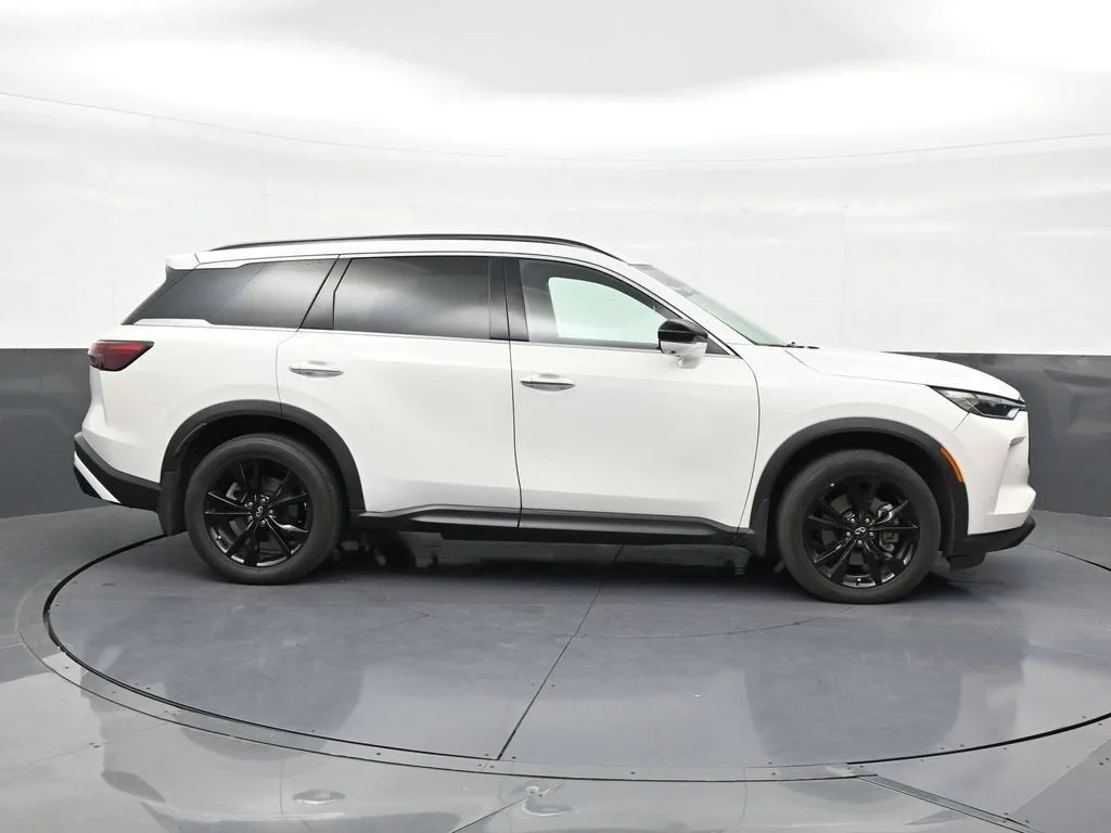 2025 INFINITI QX60 LUXE photo 6