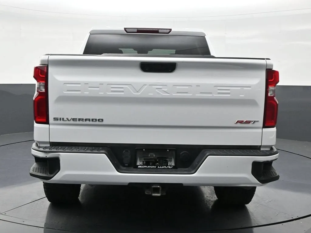 2023 Chevrolet Silverado 1500 RST photo 4