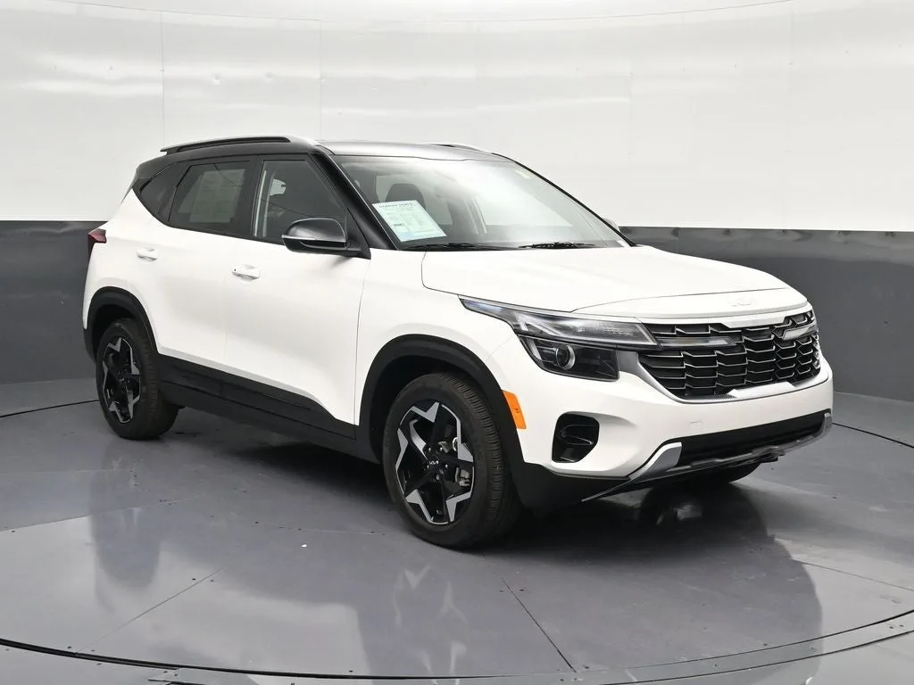 2025 Kia Seltos S photo 5