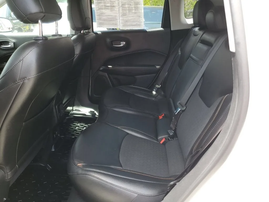 2019 Jeep Compass Latitude 4x4 photo 11