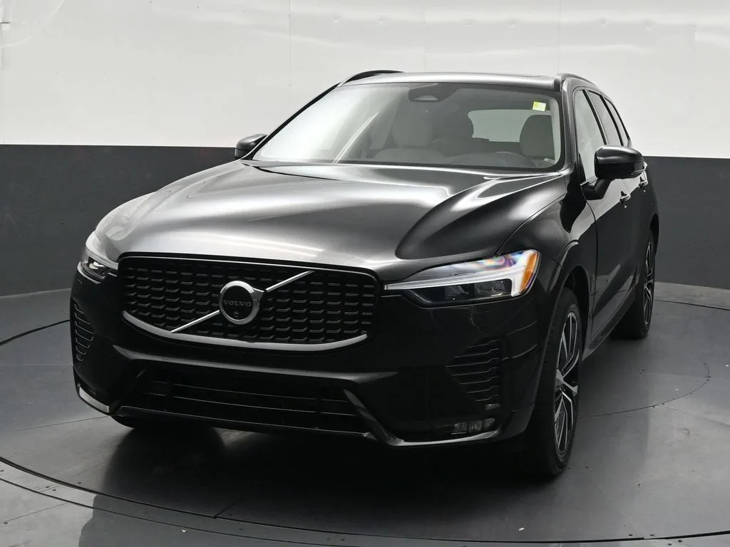 2024 Volvo XC60 B5 Plus Dark Theme photo 9