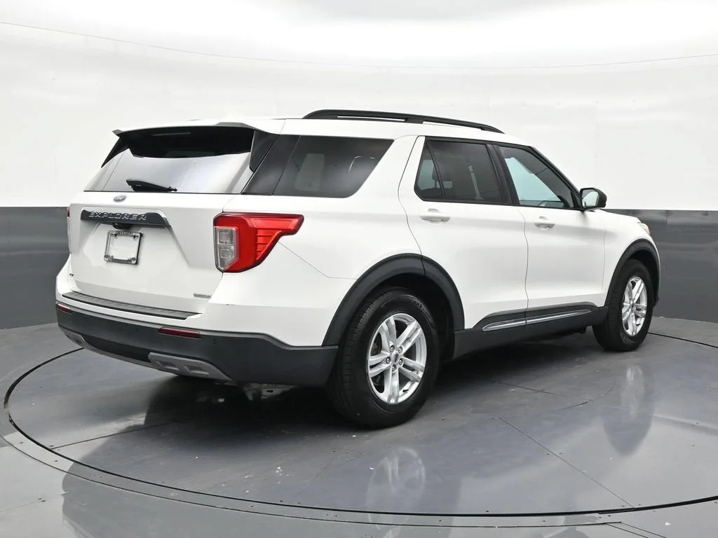 2020 Ford Explorer XLT photo 5