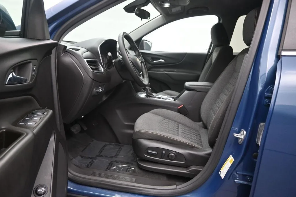 2024 Chevrolet Equinox LT photo 12