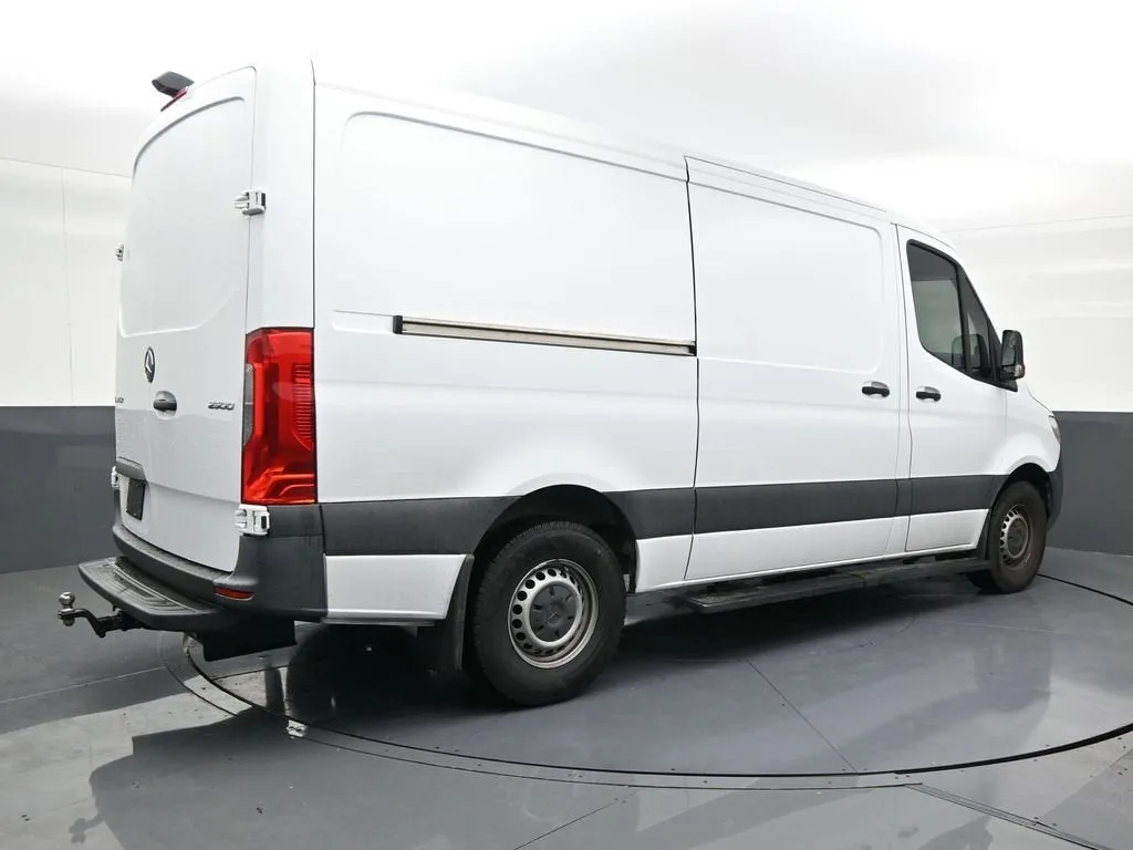 2025 Mercedes-Benz Sprinter 2500 Standard Roof 4-Cyl Diesel photo 5