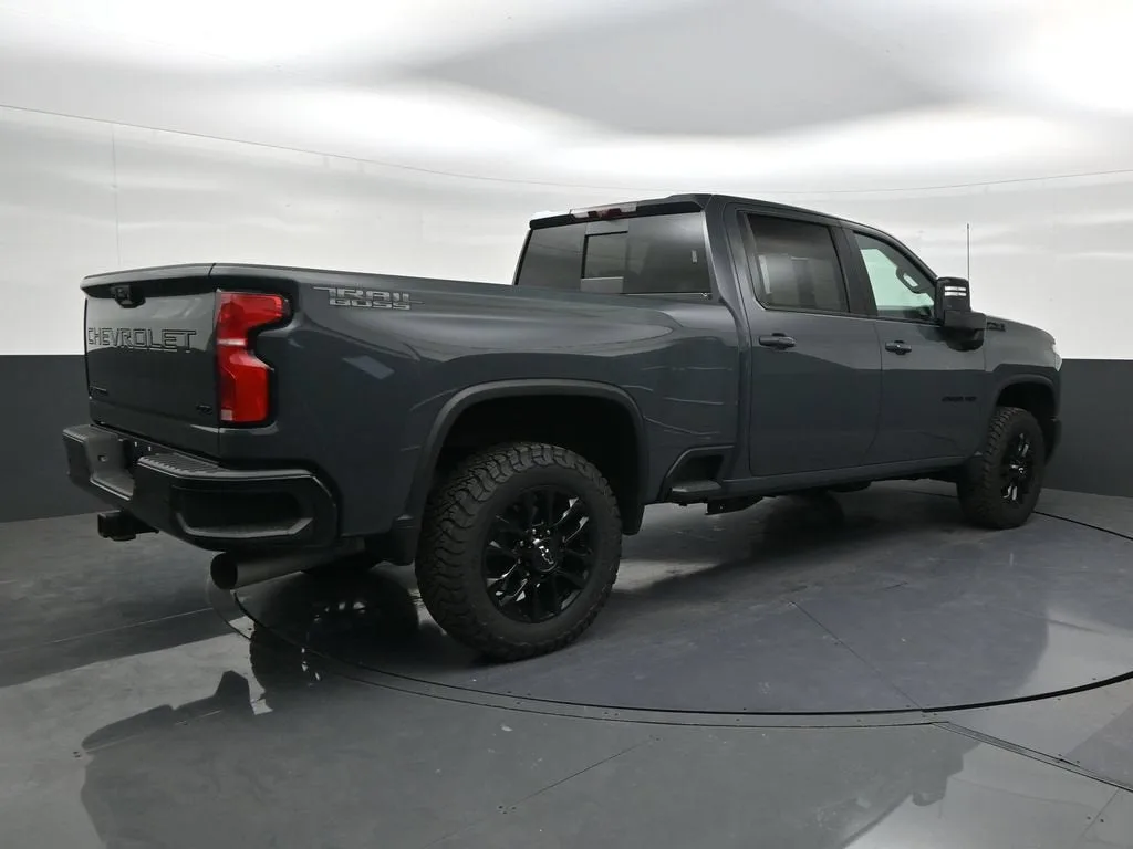 2025 Chevrolet Silverado 2500 HD LTZ photo 5
