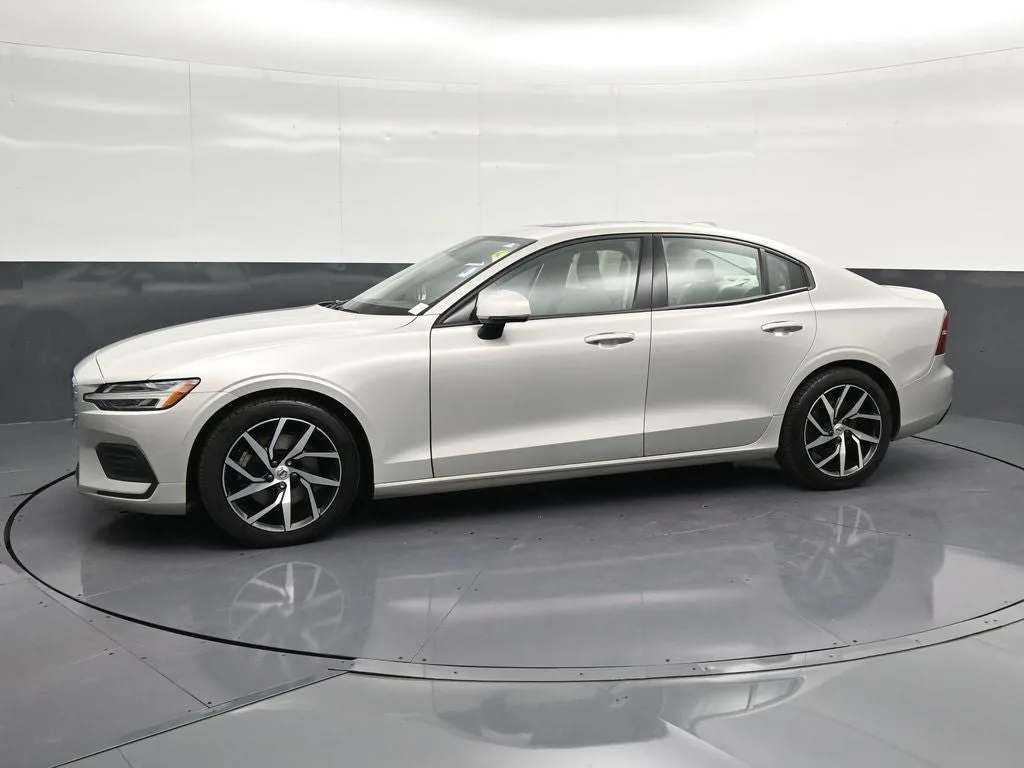 2020 Volvo S60 T5 Momentum photo 7