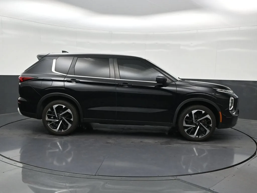 2022 Mitsubishi Outlander SE 2.5 2WD photo 6