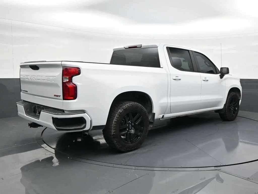 2023 Chevrolet Silverado 1500 RST photo 5