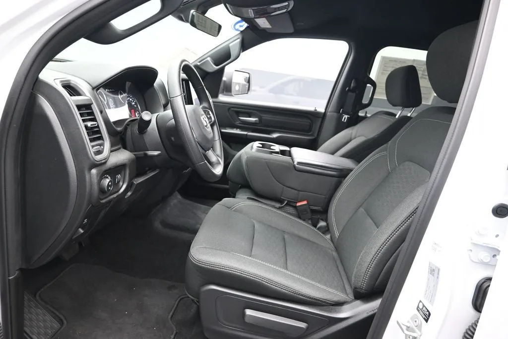 2025 RAM 1500 Tradesman photo 11