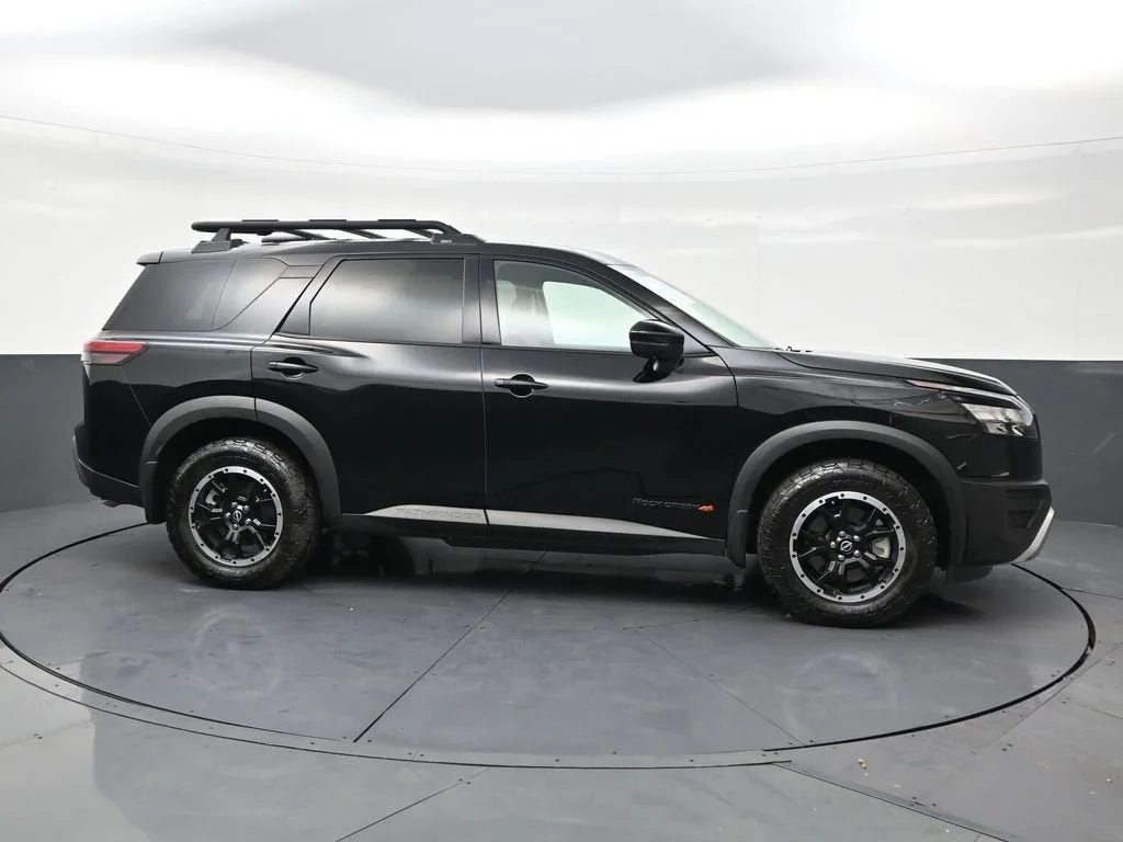 2025 Nissan Pathfinder Rock Creek 4WD photo 6