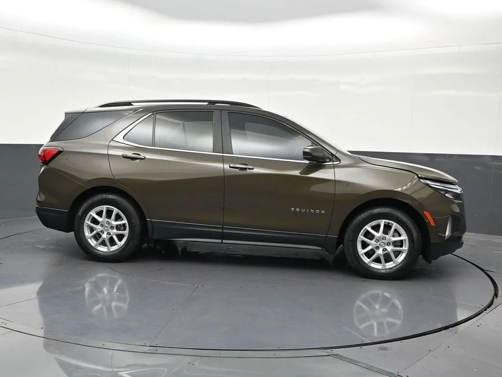 2023 Chevrolet Equinox LT photo 7