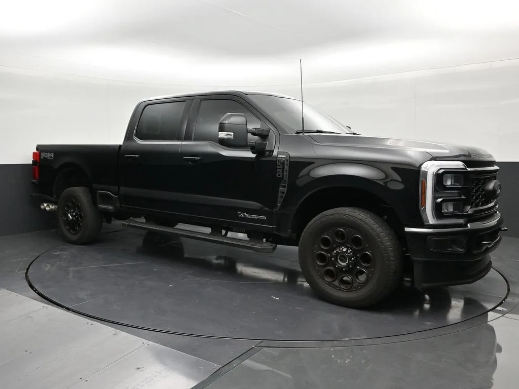 2025 Ford F-250 LARIAT photo 7