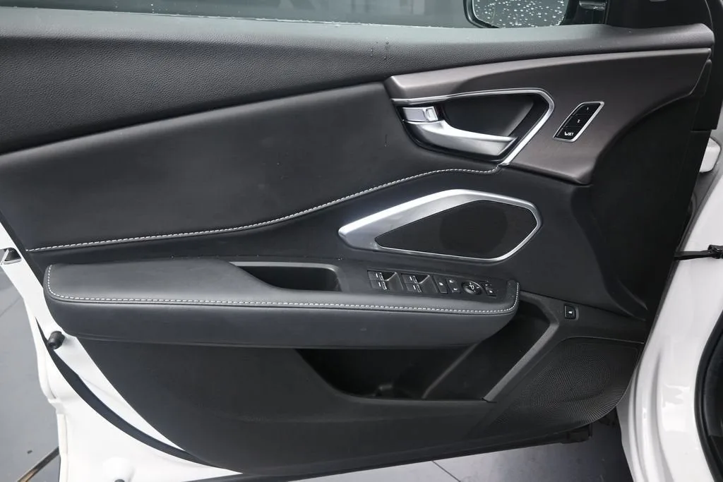 2025 Acura RDX 4DR SH-AWD photo 10