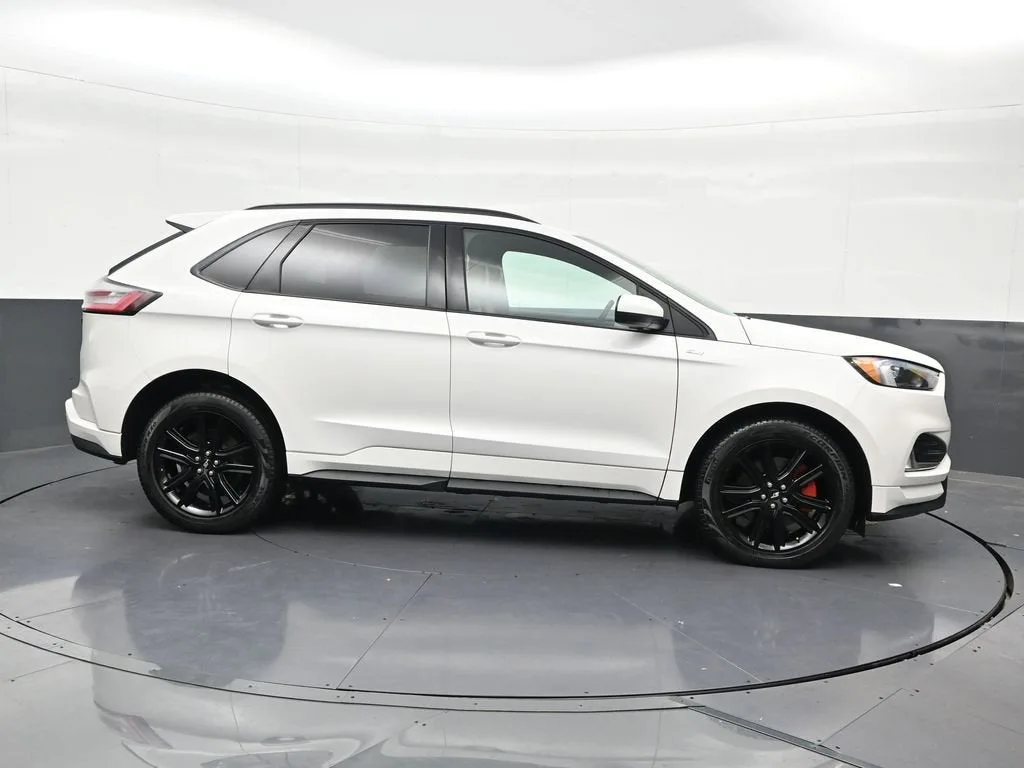 2024 Ford Edge ST-Line photo 7