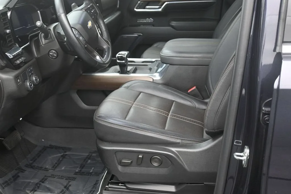 2024 Chevrolet Silverado 1500 High Country photo 10