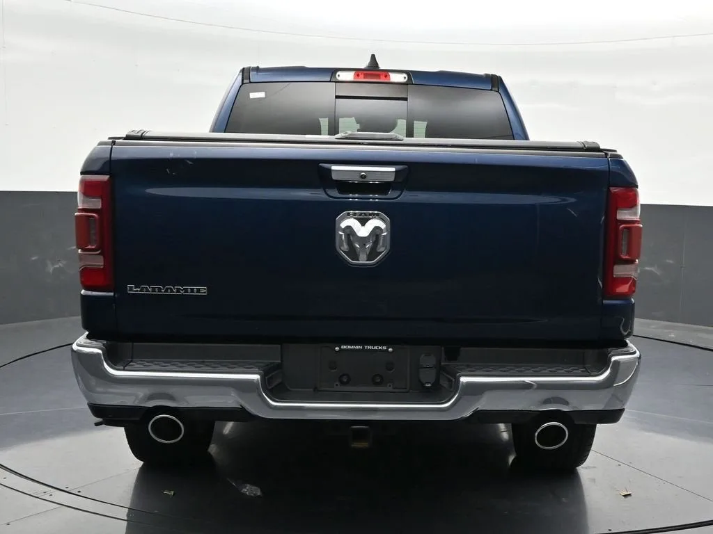 2022 RAM 1500 Laramie Crew Cab 4x2 5'7" Box photo 4