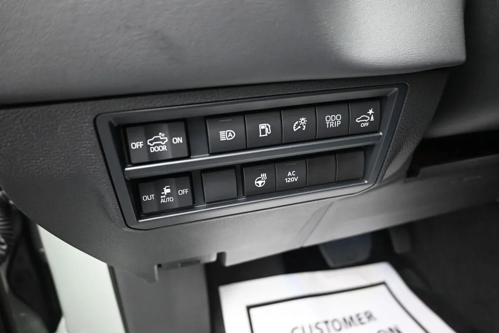 2024 Toyota Tundra Hybrid Platinum photo 12