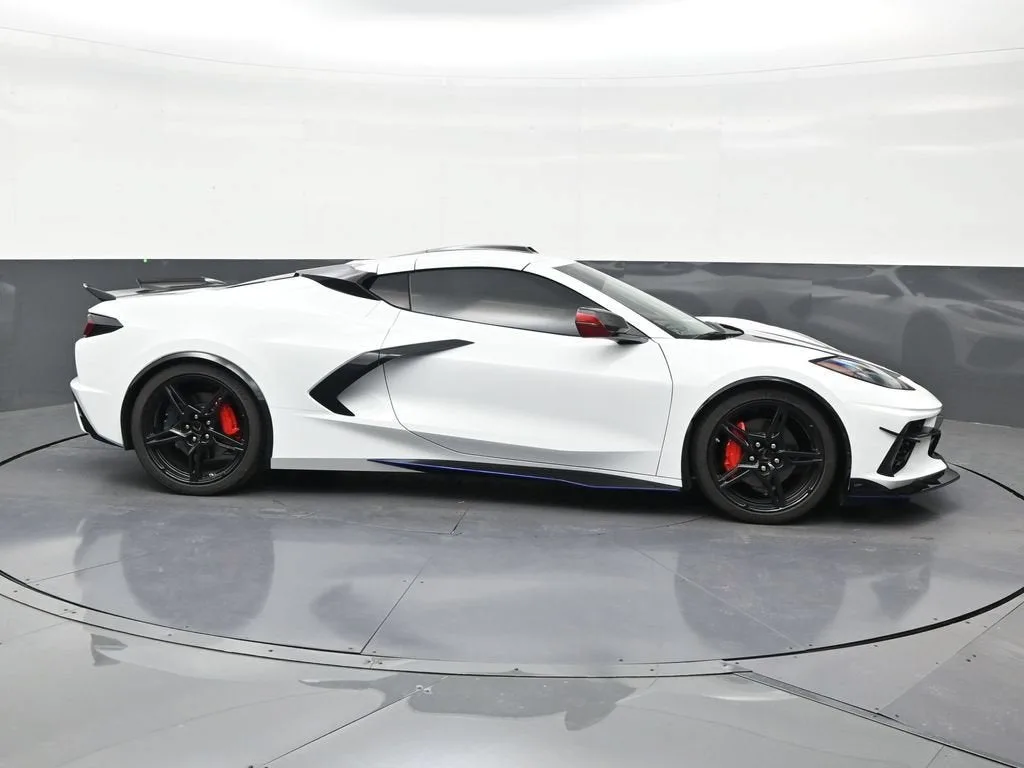 2025 Chevrolet Corvette Stingray 1LT photo 6