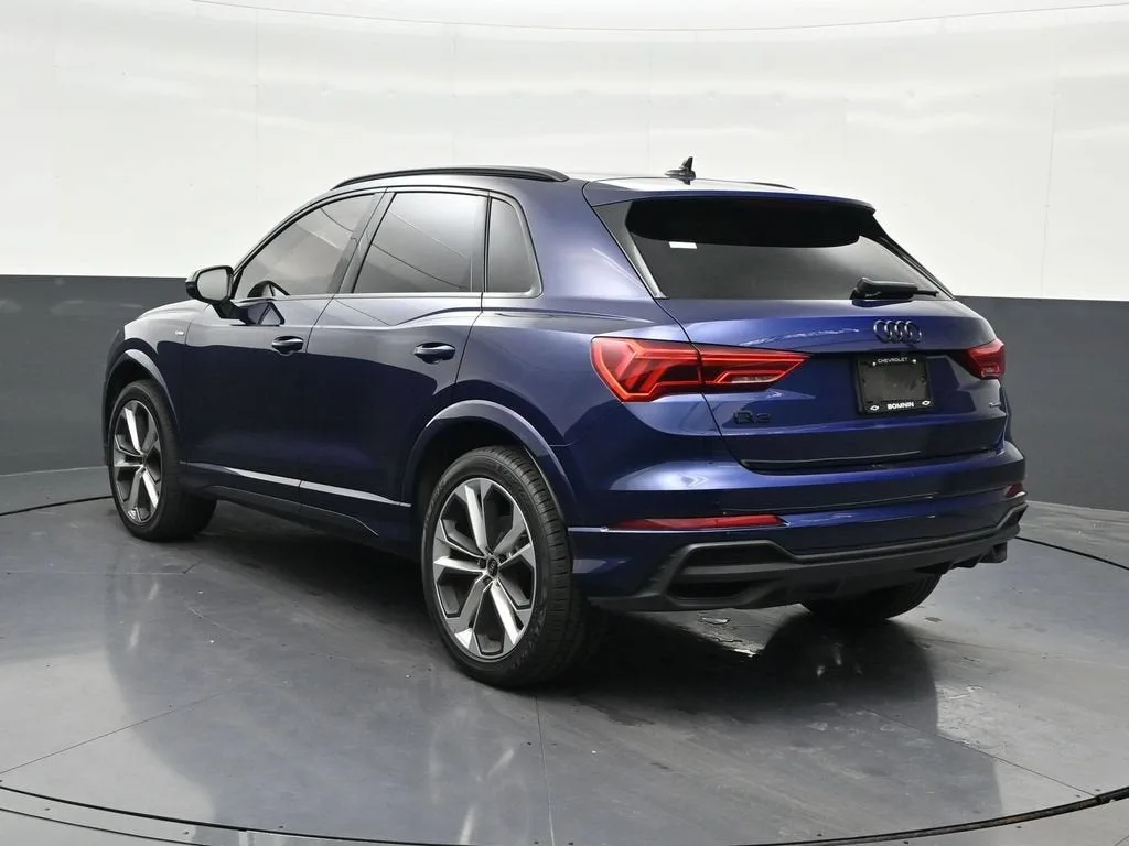 2021 Audi Q3 Premium 45 TFSI S line quattro Tiptronic photo 3