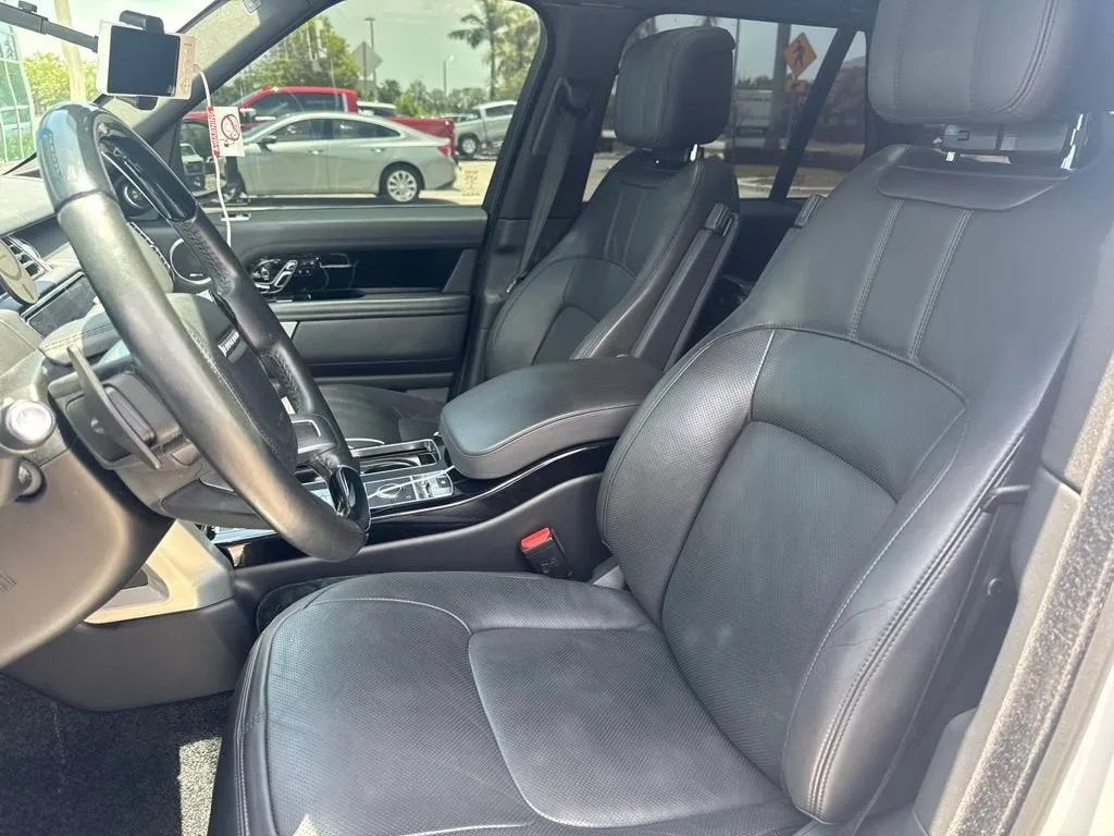2021 Land Rover Range Rover Westminster photo 3