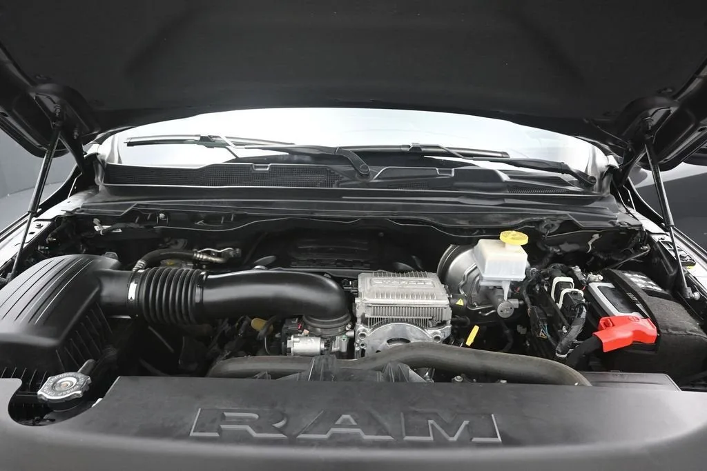 2024 RAM 1500 Big Horn Crew Cab 4x2 5'7" Box photo 12