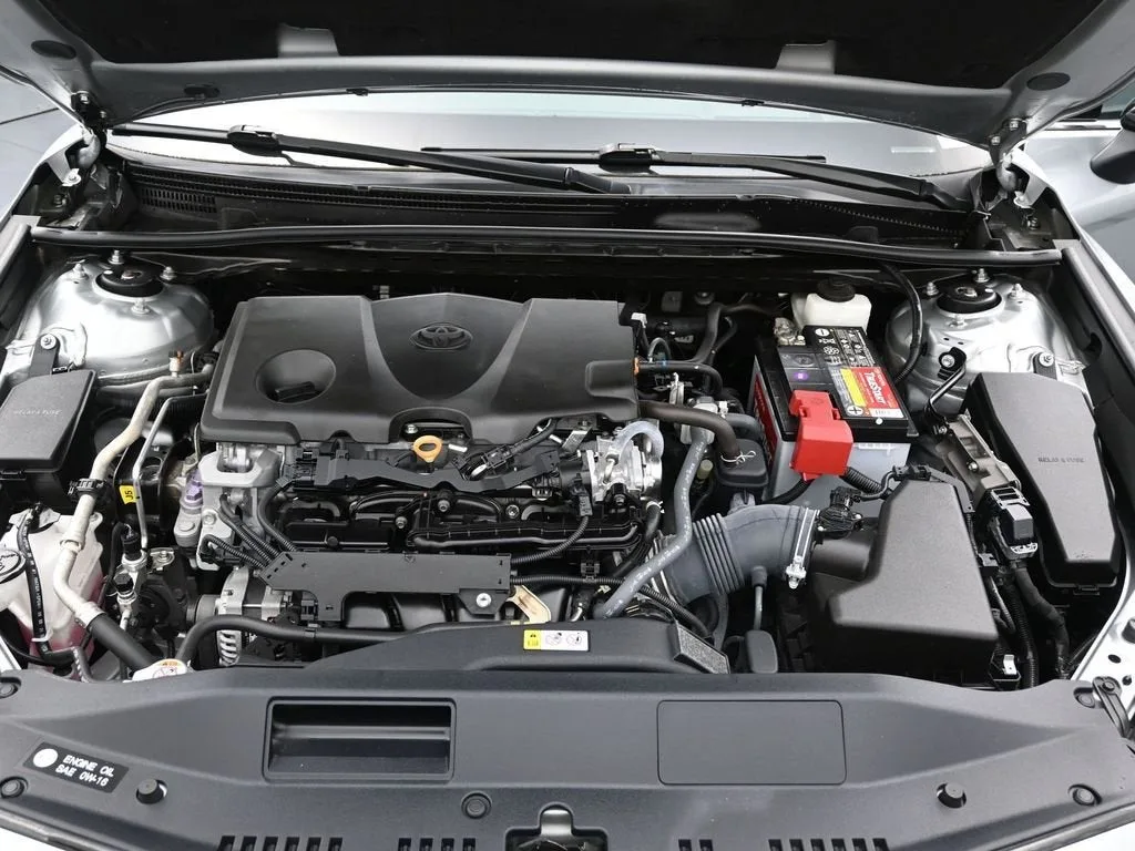 2022 Toyota Camry XLE photo 12