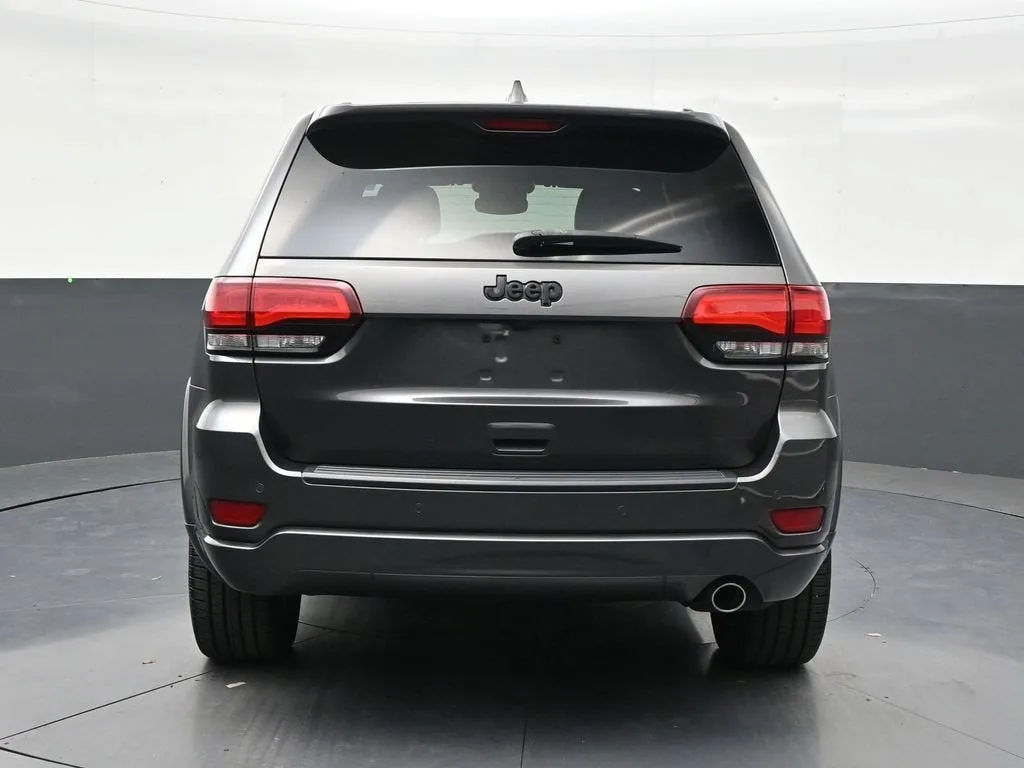 2019 Jeep Grand Cherokee Altitude 4x2 photo 4