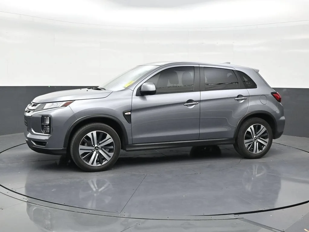 2022 Mitsubishi Outlander Sport 2.0 ES 2WD photo 3