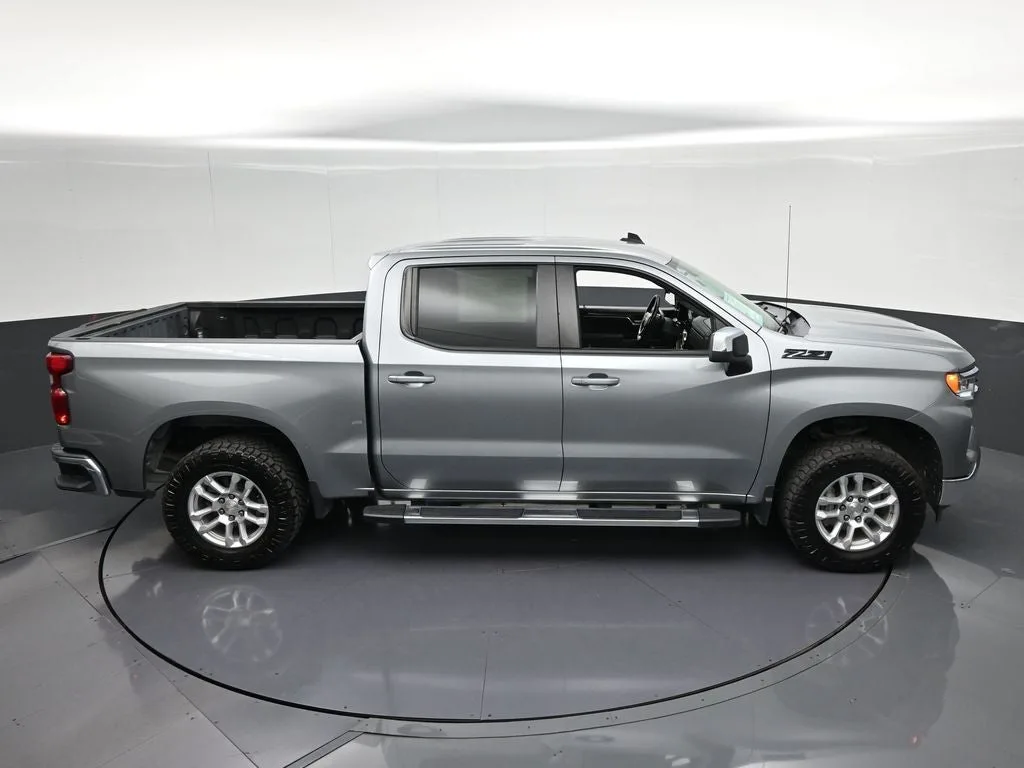 2023 Chevrolet Silverado 1500 LT photo 12