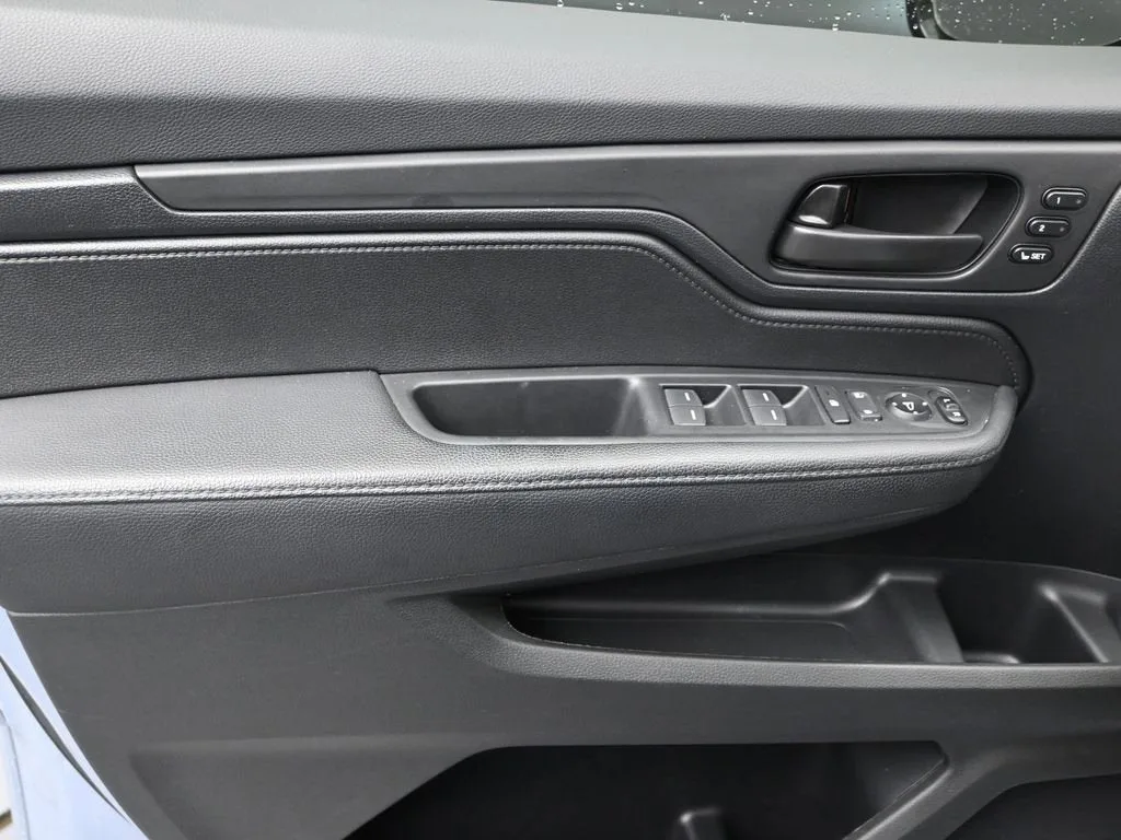 2024 Honda Odyssey Sport photo 11