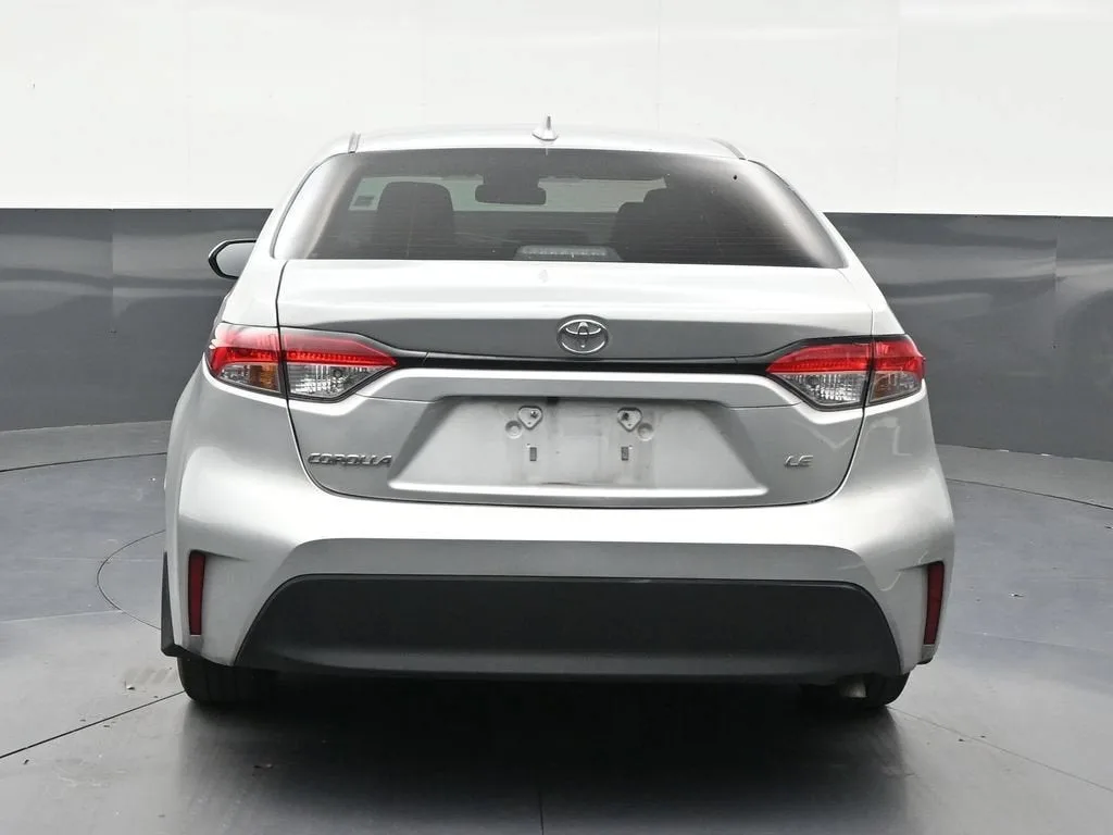 2024 Toyota Corolla LE photo 4