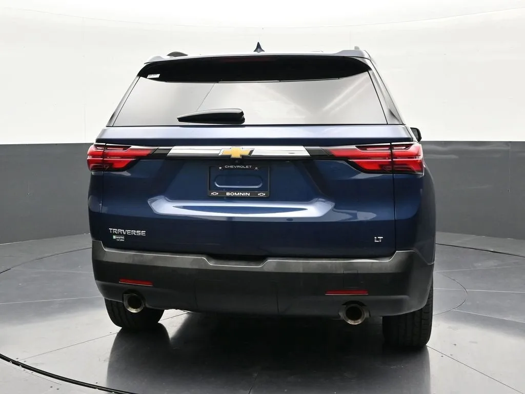 2023 Chevrolet Traverse LT Cloth photo 4
