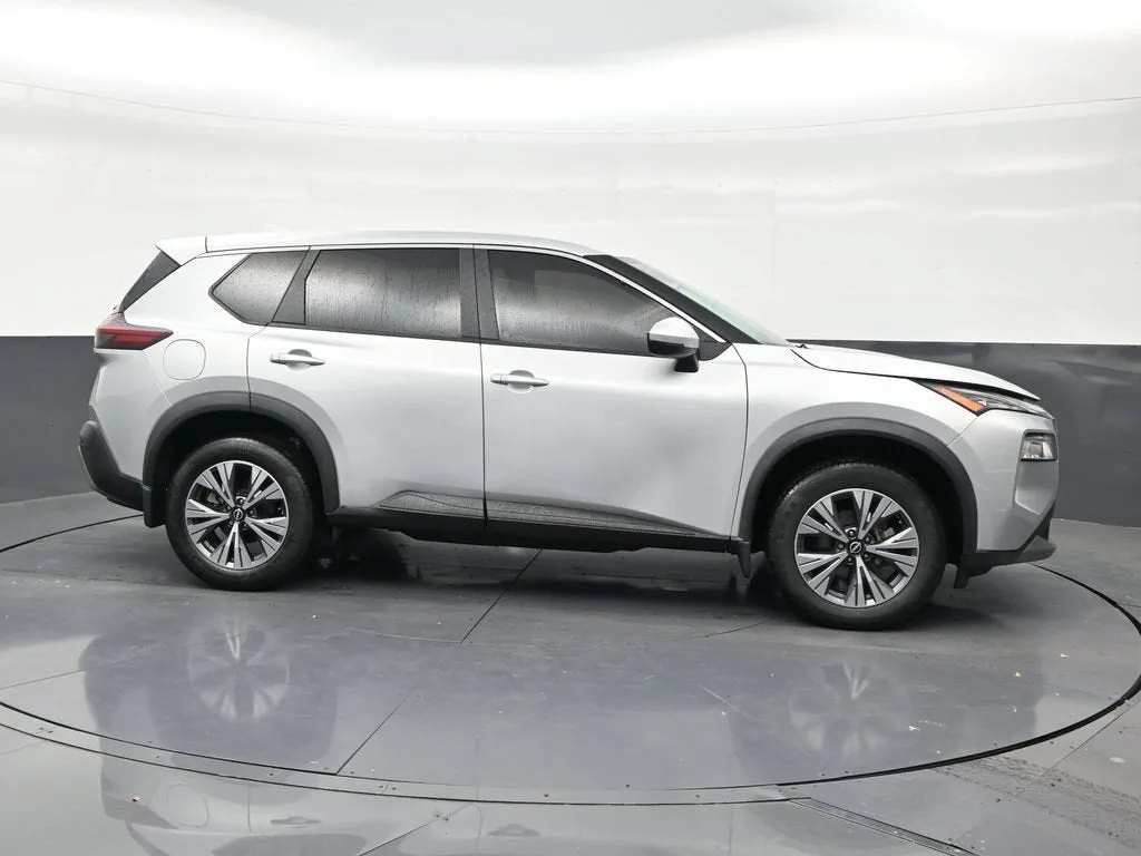 2023 Nissan Rogue SV FWD photo 6