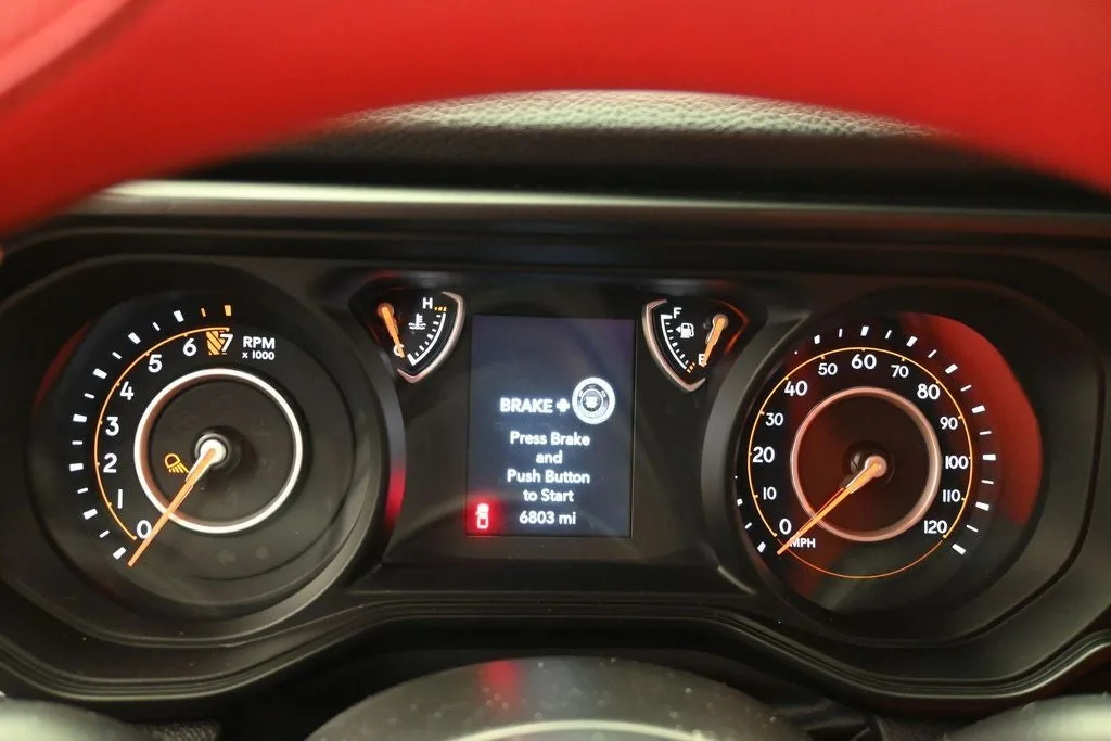 2025 Jeep Gladiator Nighthawk photo 11