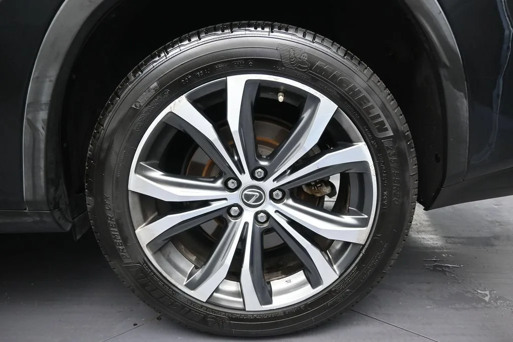 2019 Lexus RX RX 350L Premium photo 10