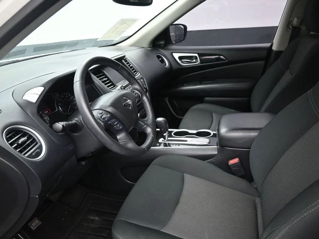 2020 Nissan Pathfinder SV 2WD photo 10