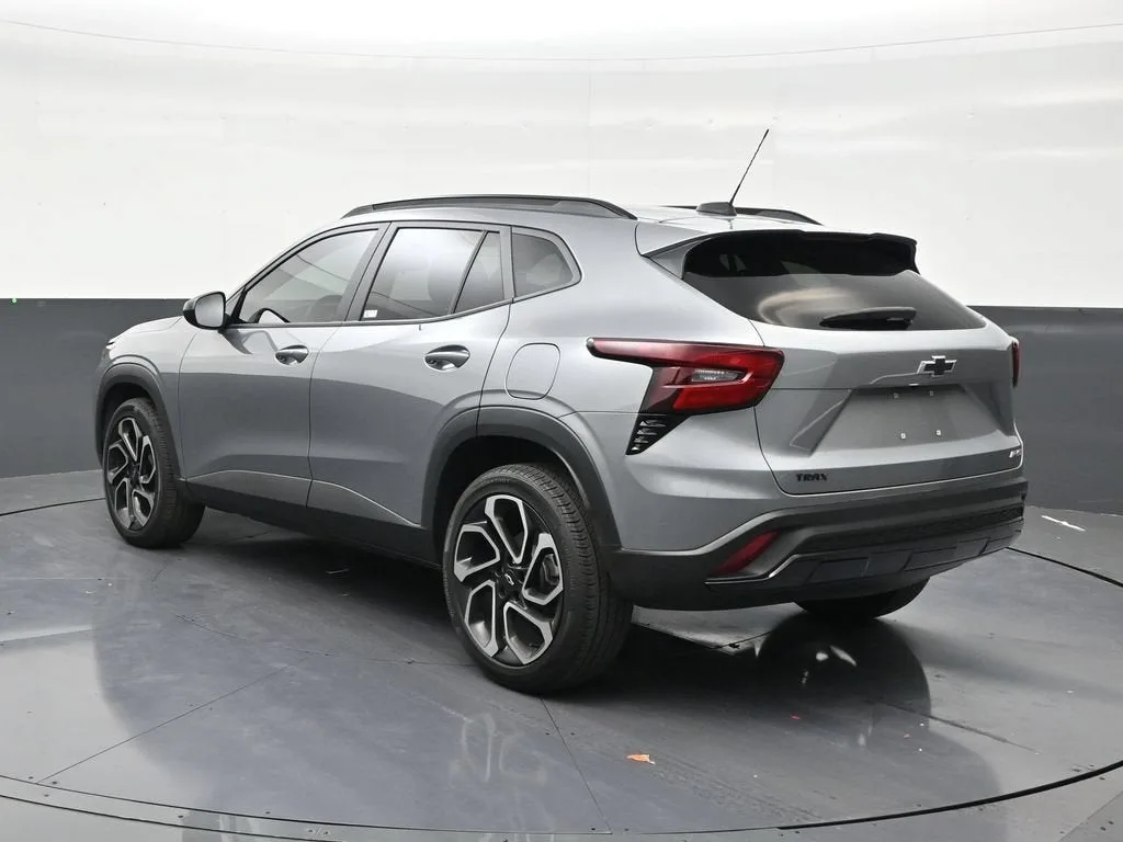 2025 Chevrolet Trax 2RS photo 3