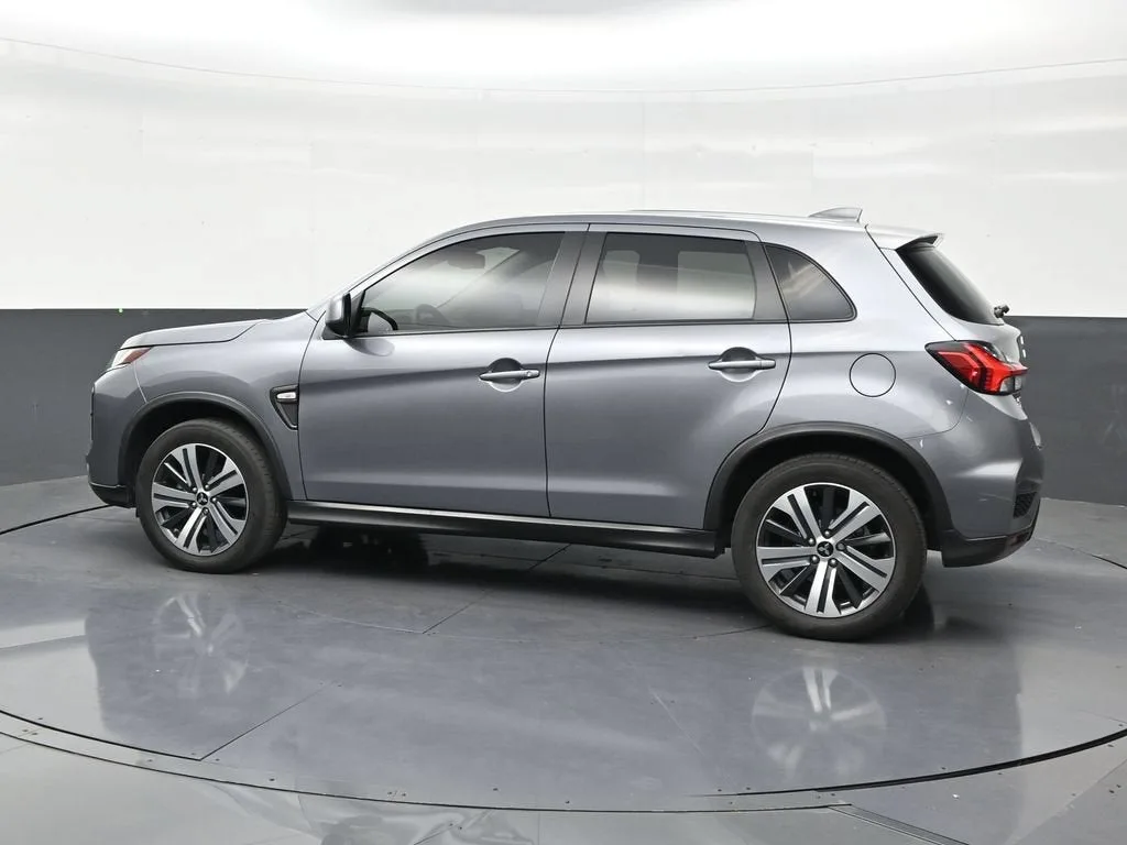 2022 Mitsubishi Outlander Sport 2.0 ES 2WD photo 4