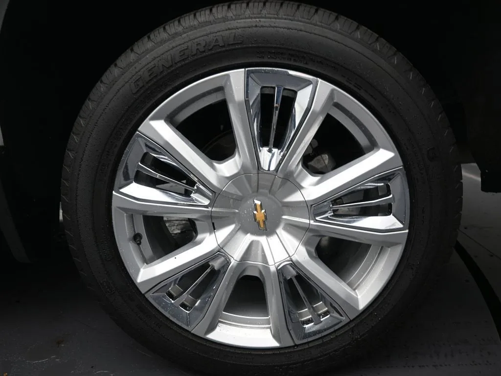 2023 Chevrolet Silverado 1500 High Country photo 10