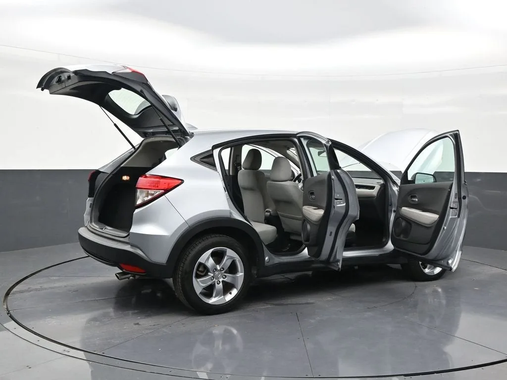 2019 Honda HR-V LX photo 29